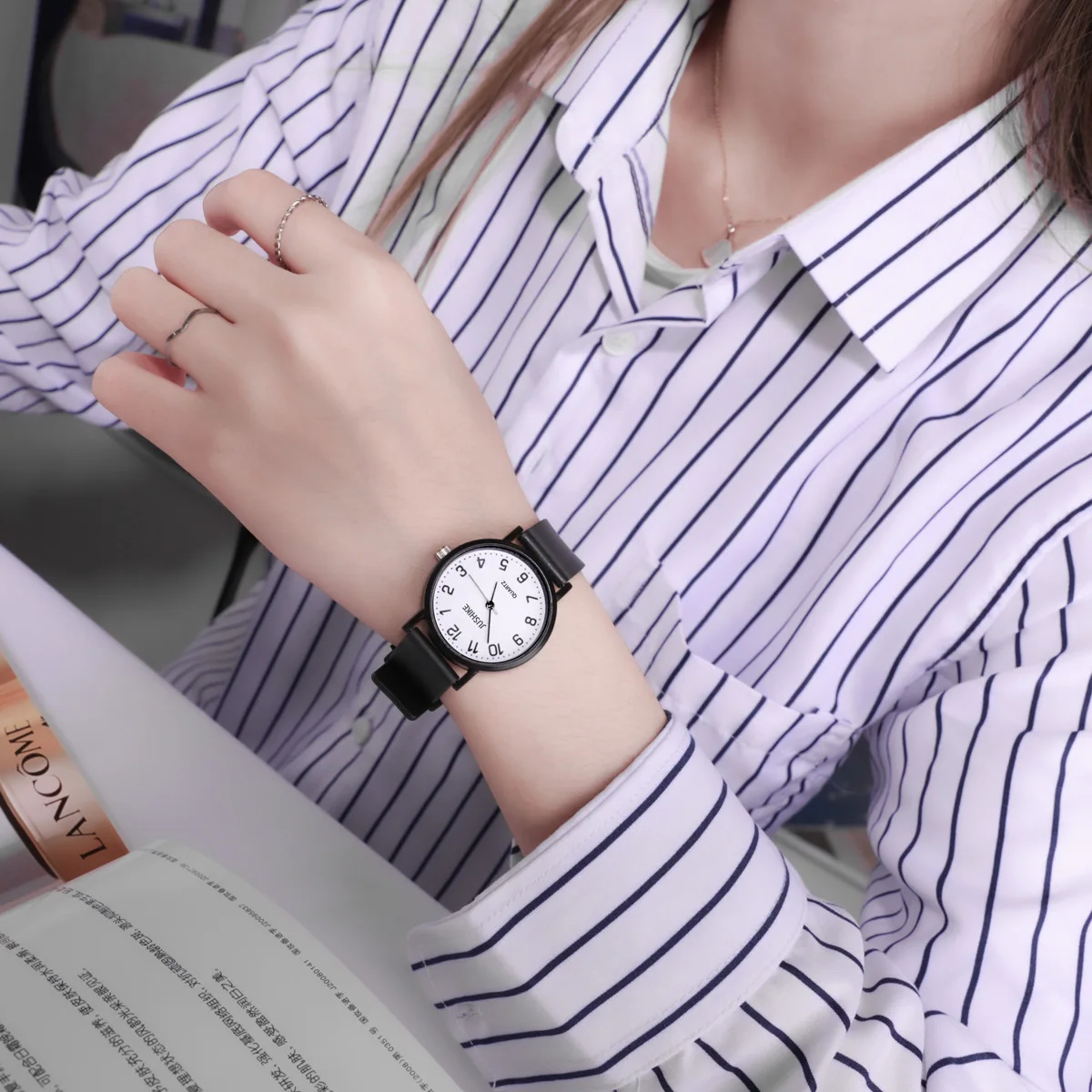 Простые черные часы, кварцевые – обзор и цена Lux Watch
